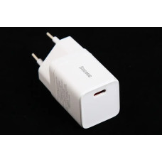 Заряднено QC 220В 30 Вт Type-C Baseus GaN3 білий