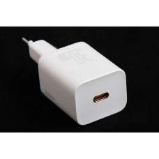Заряднено QC 220В 30 Вт Type-C Baseus Super Si білий